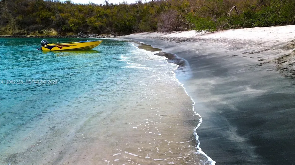 Anse La Roche, Carriacou 