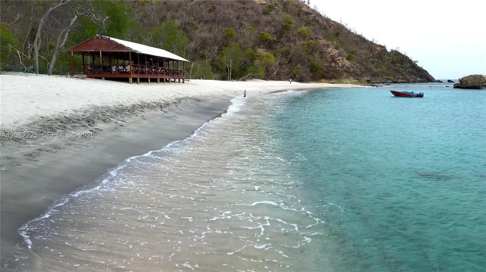 Anse La Roche, Carriacou 