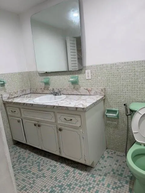 4301 NW South Tamiami Canal Dr #3-302 Miami, FL 33126