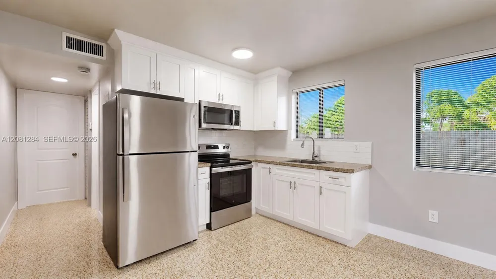 101 W 11th St #5 Hialeah, FL 33010