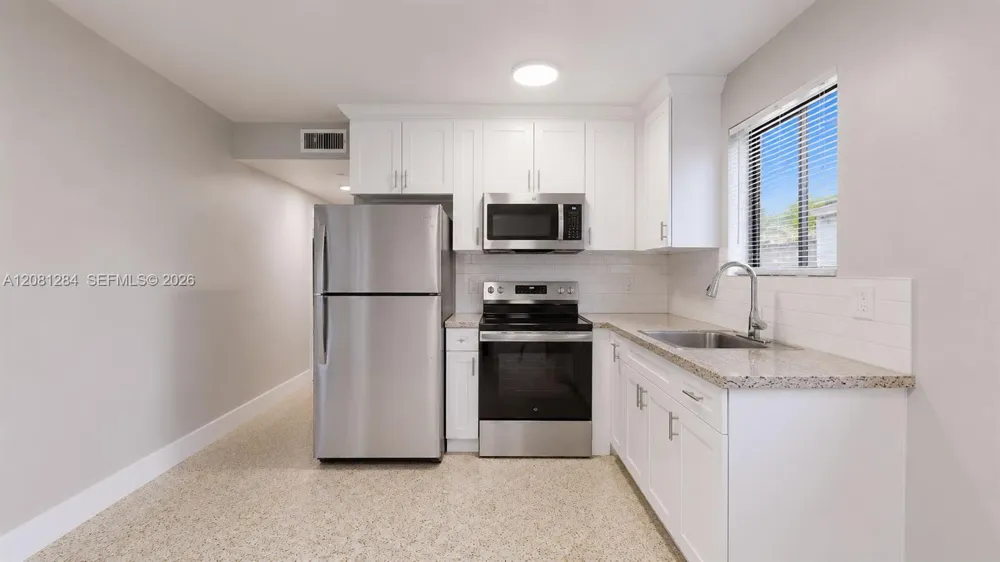 101 W 11th St #5 Hialeah, FL 33010