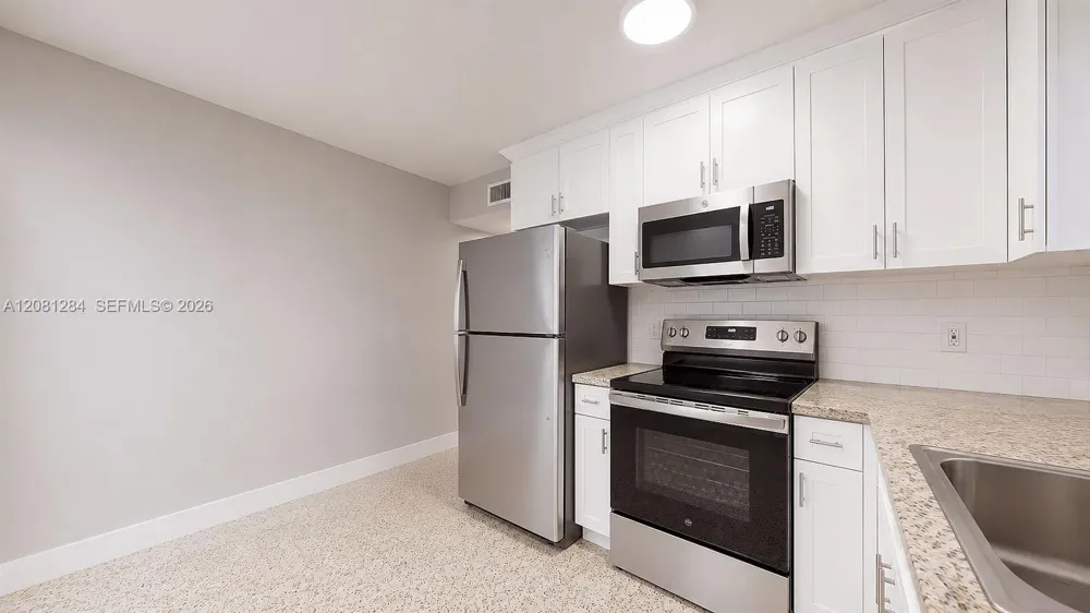 101 W 11th St #5 Hialeah, FL 33010