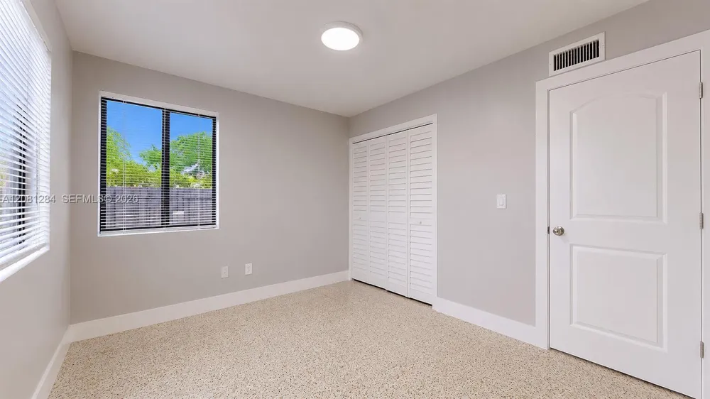 101 W 11th St #5 Hialeah, FL 33010