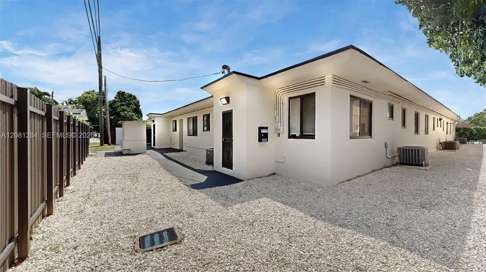 101 W 11th St #5 Hialeah, FL 33010