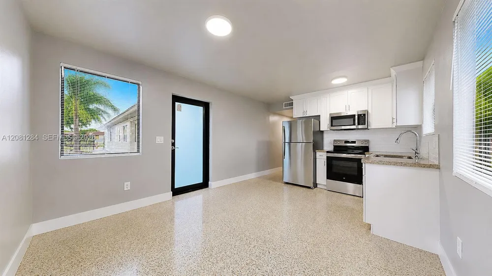 101 W 11th St #5 Hialeah, FL 33010