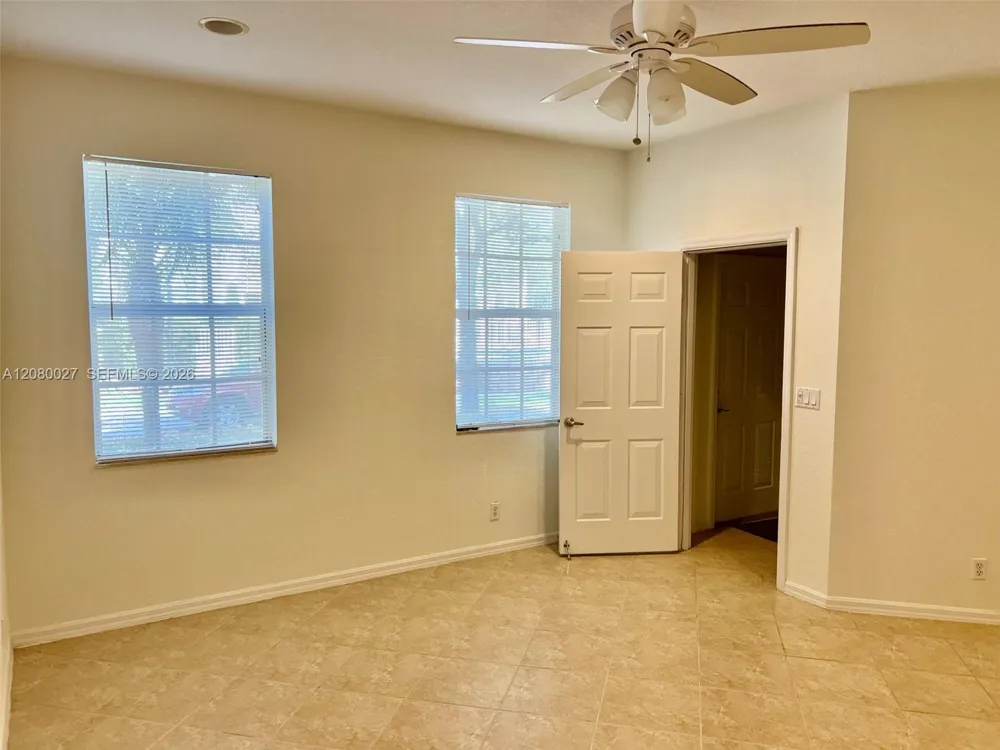 123 E Royal Palm Cir #105 Jupiter, FL 33458