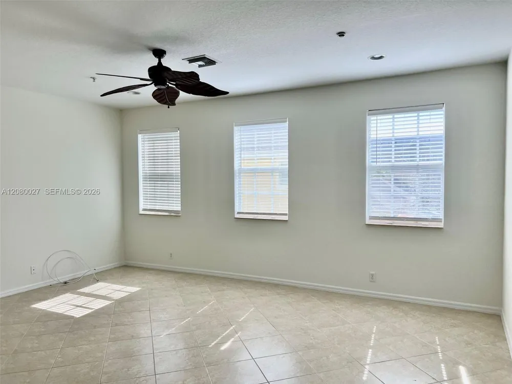 123 E Royal Palm Cir #105 Jupiter, FL 33458
