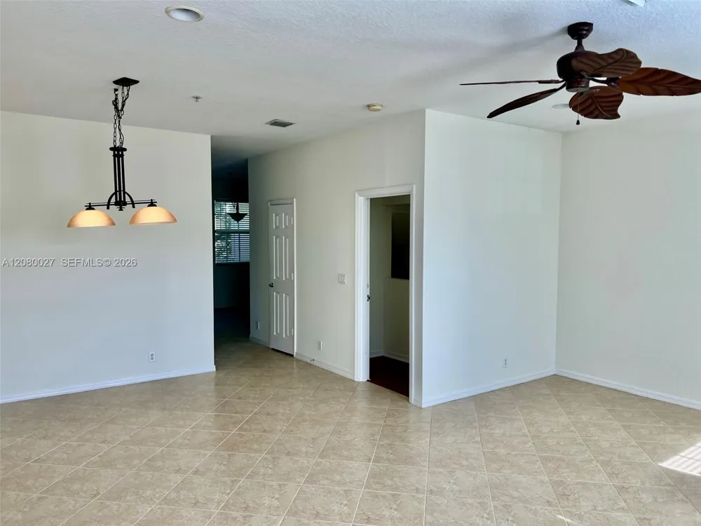 123 E Royal Palm Cir #105 Jupiter, FL 33458