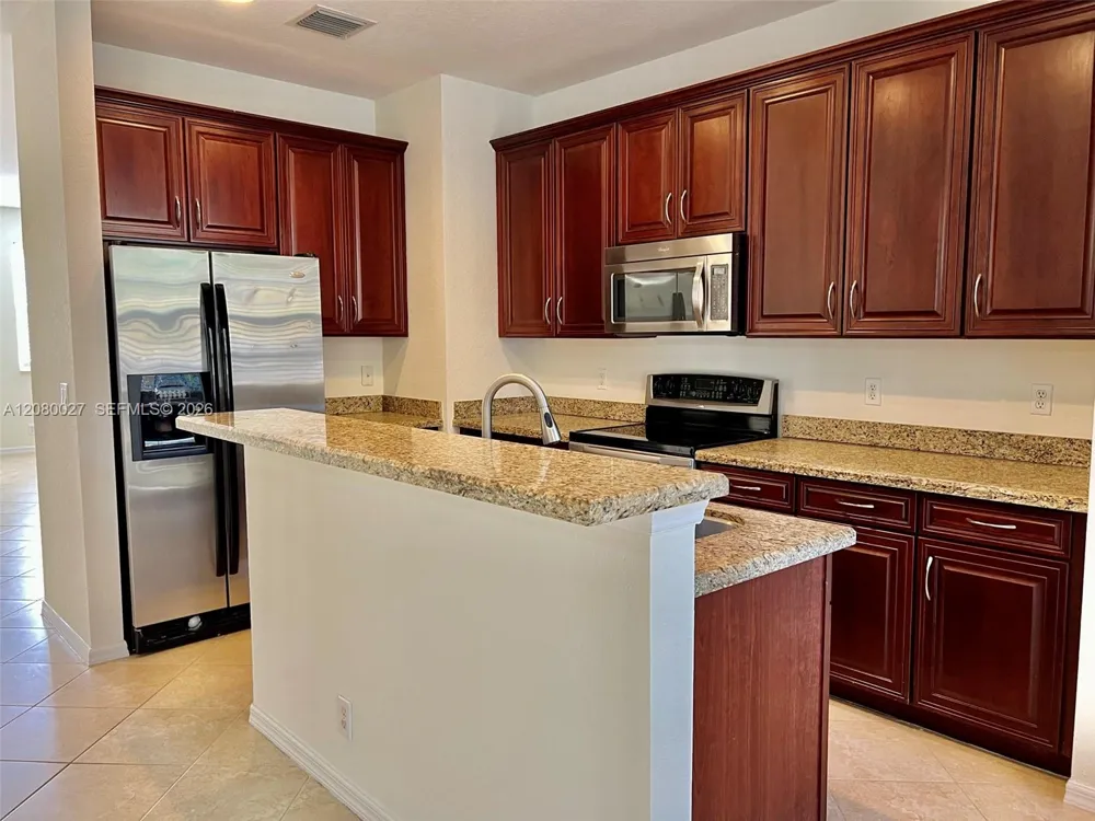 123 E Royal Palm Cir #105 Jupiter, FL 33458