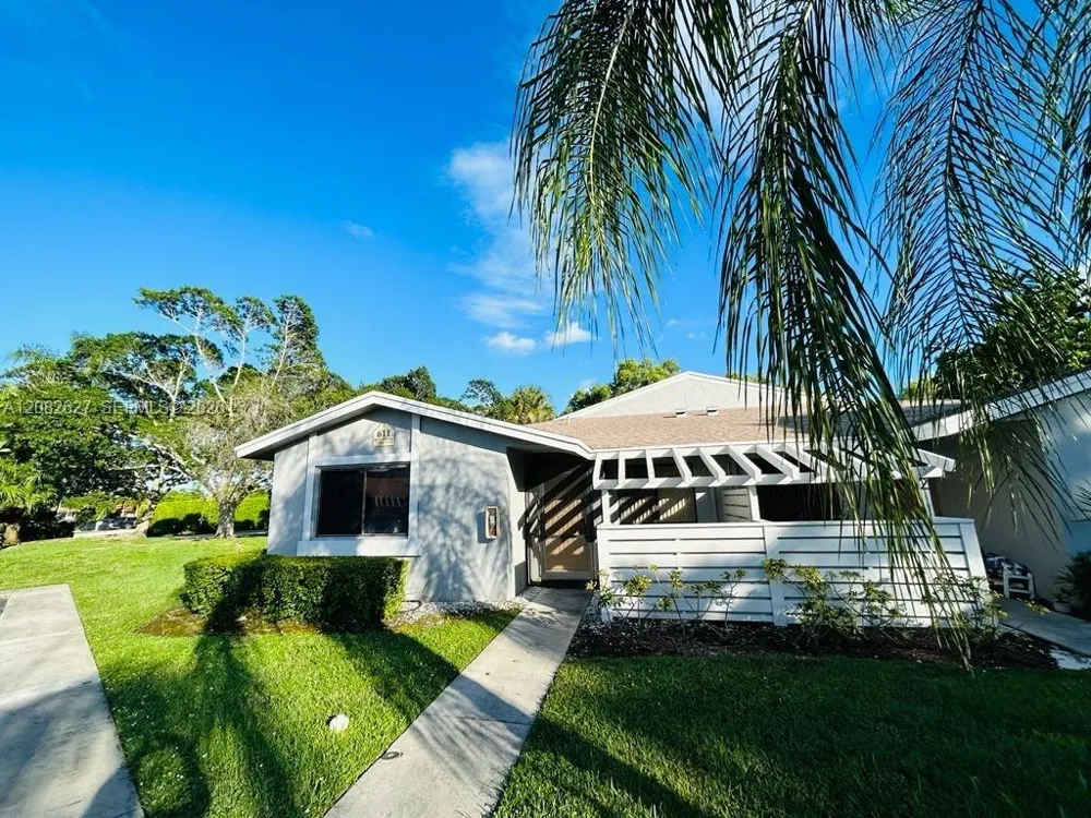 611 Racquet Club Rd #1 Weston, FL 33326