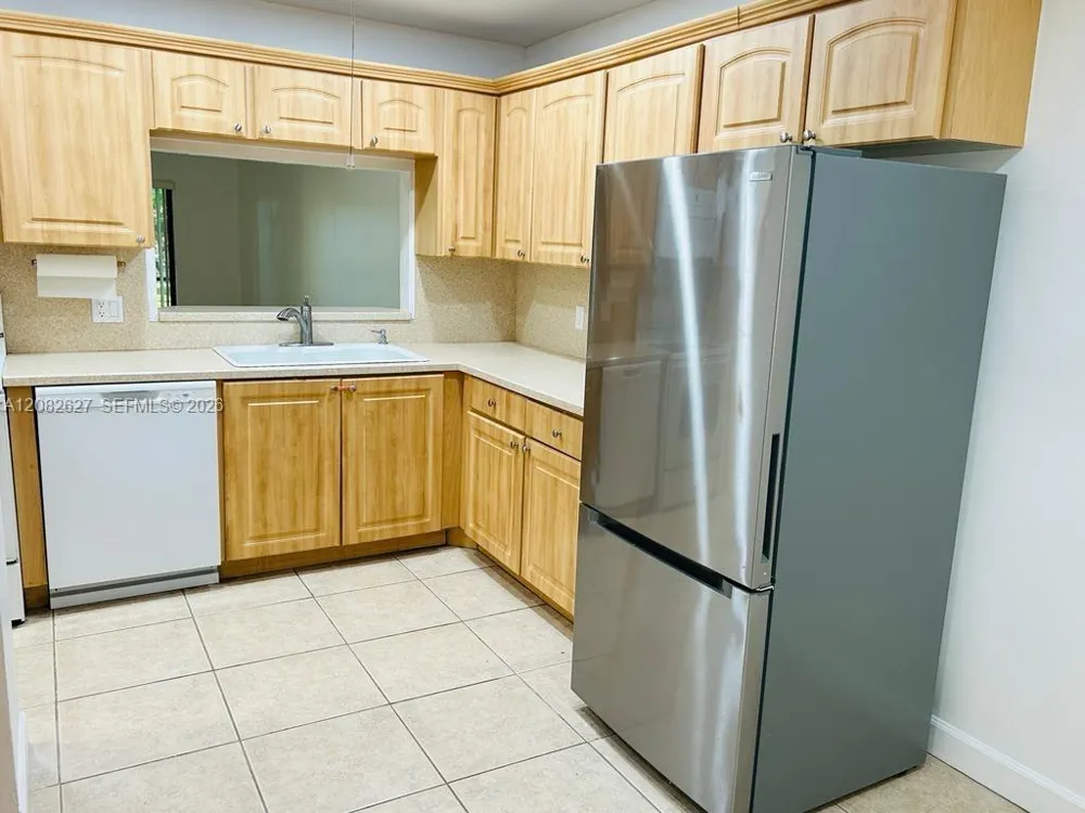 611 Racquet Club Rd #1 Weston, FL 33326