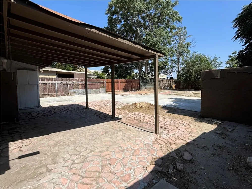 885 San Jacinto San Bernardino, CA 92408