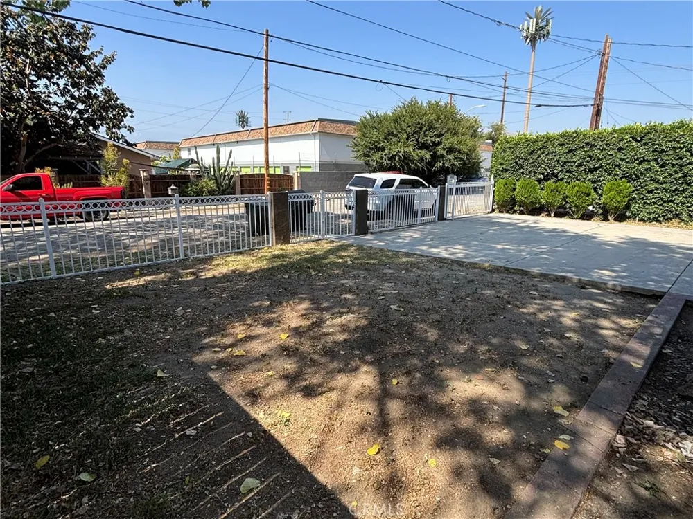 885 San Jacinto San Bernardino, CA 92408