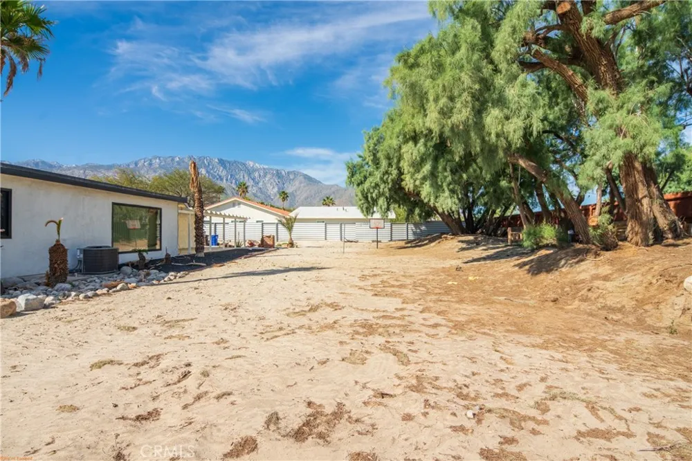 1840 E Joyce Palm Springs, CA 92262