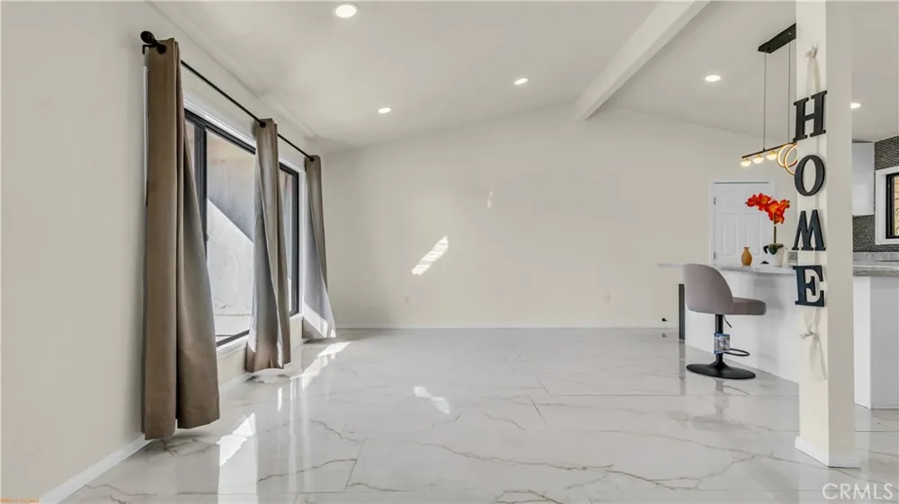 1840 E Joyce Palm Springs, CA 92262