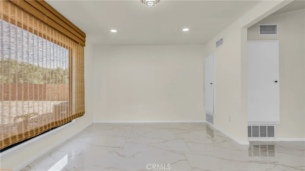 1840 E Joyce Palm Springs, CA 92262