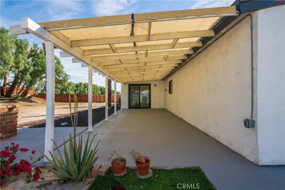 1840 E Joyce Palm Springs, CA 92262