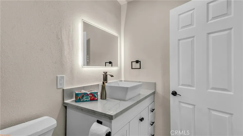 1840 E Joyce Palm Springs, CA 92262