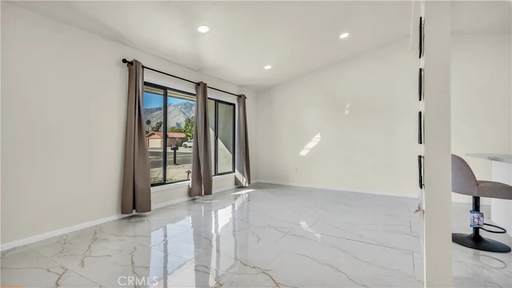 1840 E Joyce Palm Springs, CA 92262