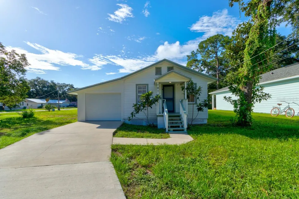 701 FLOMICH STREET Holly Hill, FL 32117