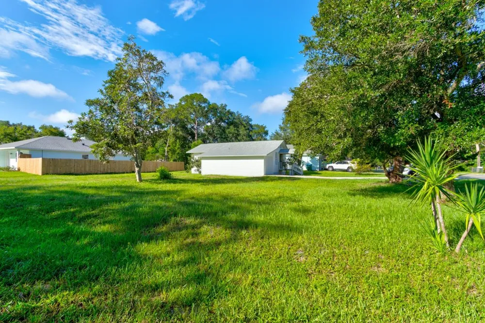 701 FLOMICH STREET Holly Hill, FL 32117