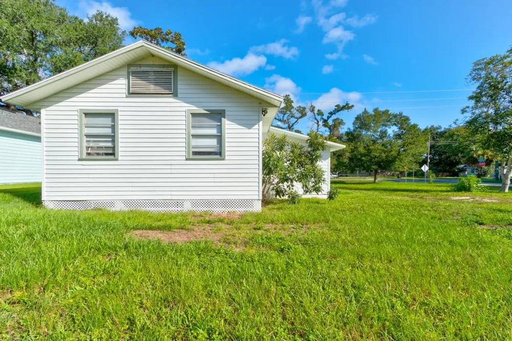 701 FLOMICH STREET Holly Hill, FL 32117