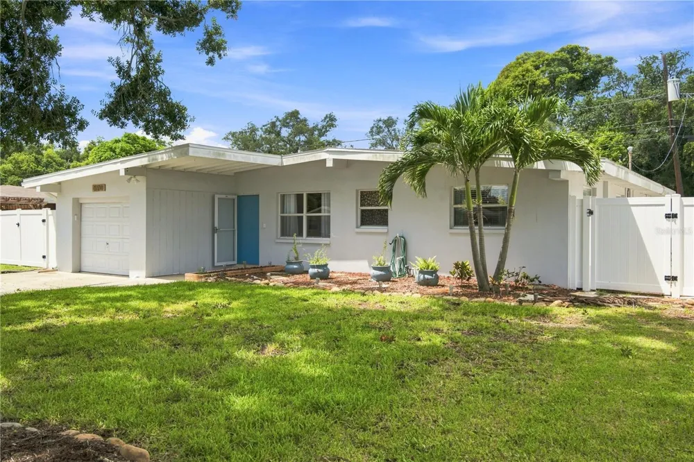 11610 116TH STREET Seminole, FL 33778