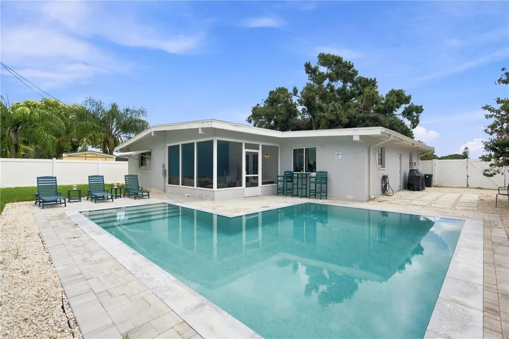 11610 116TH STREET Seminole, FL 33778