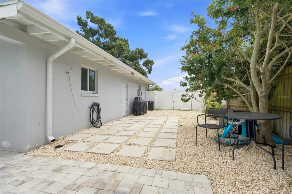 11610 116TH STREET Seminole, FL 33778
