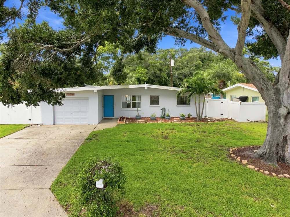 11610 116TH STREET Seminole, FL 33778