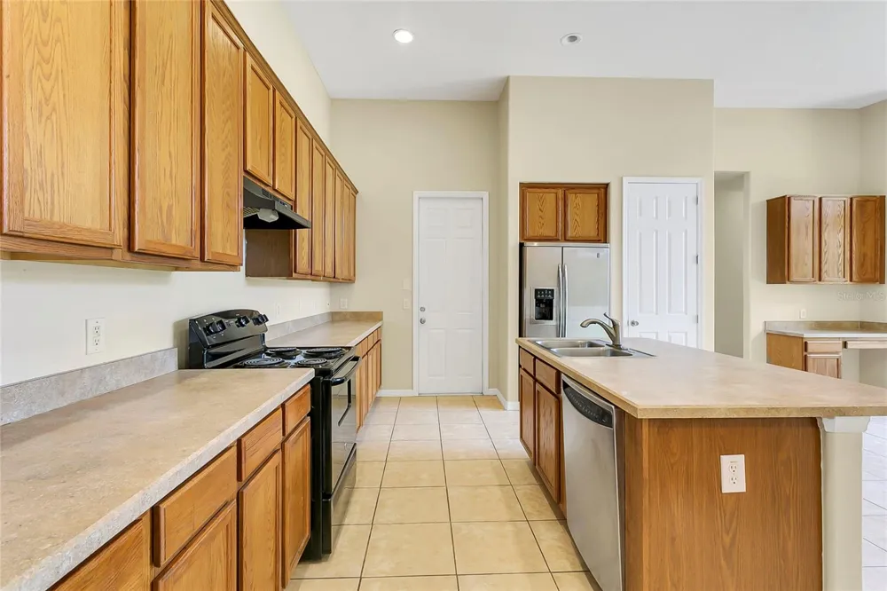 10102 CAROLINE PARK DRIVE Orlando, FL 32832