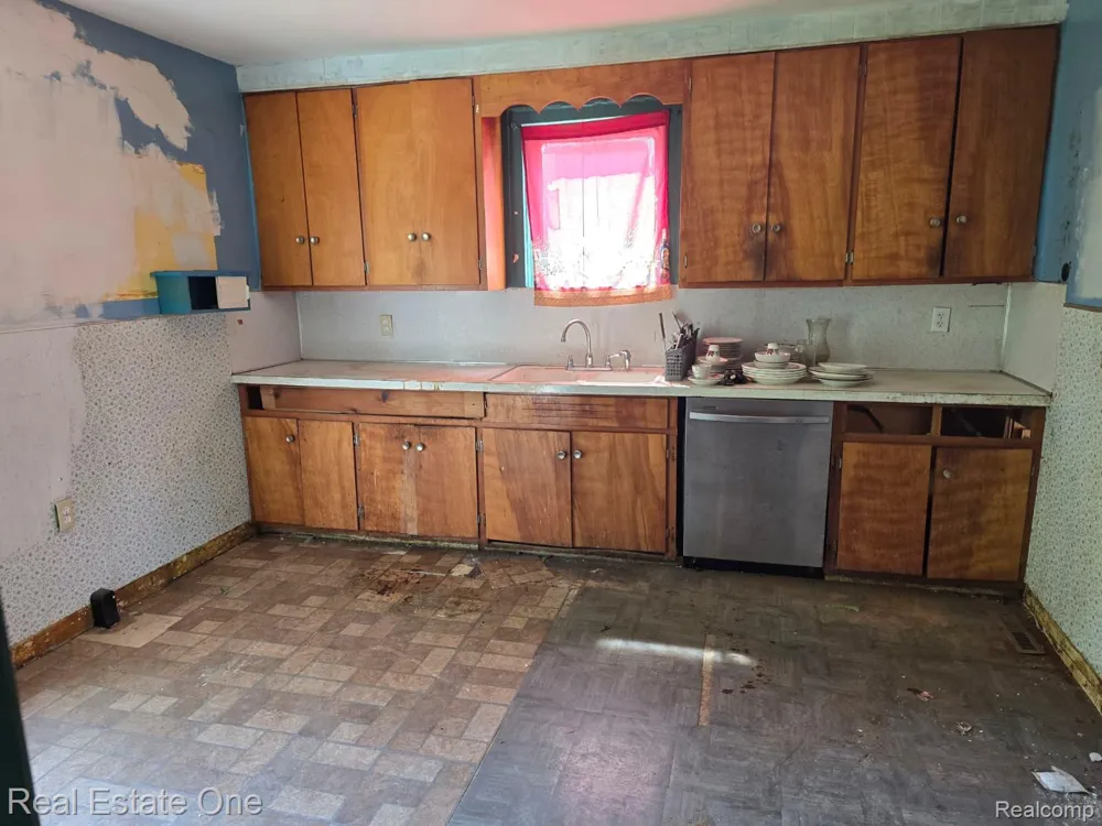 220 Grant Street Bay City City, MI 48708