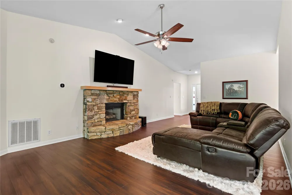 14 Country Meadows Lane Hendersonville, NC 28792
