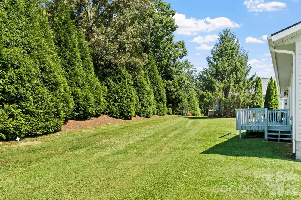 14 Country Meadows Lane Hendersonville, NC 28792
