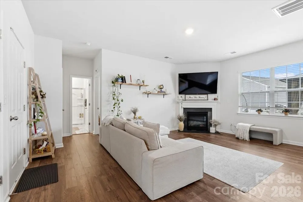 8022 Rowling Drive Charlotte, NC 28215