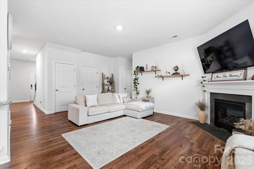 8022 Rowling Drive Charlotte, NC 28215