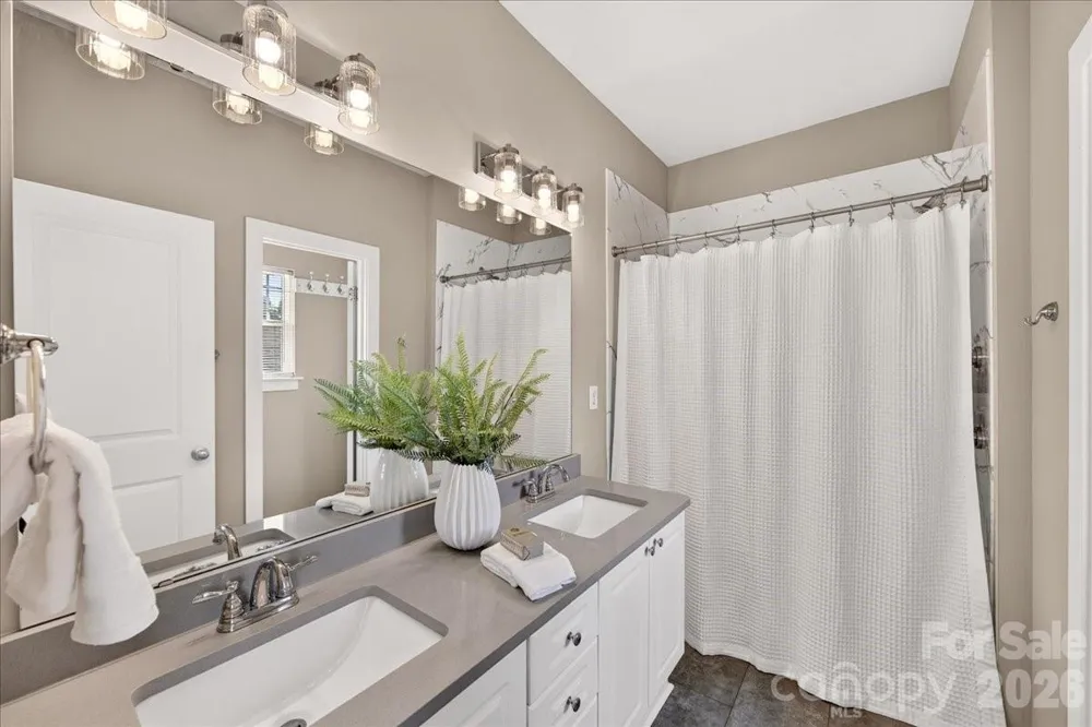 9026 Crusaders Court Matthews, NC 28105