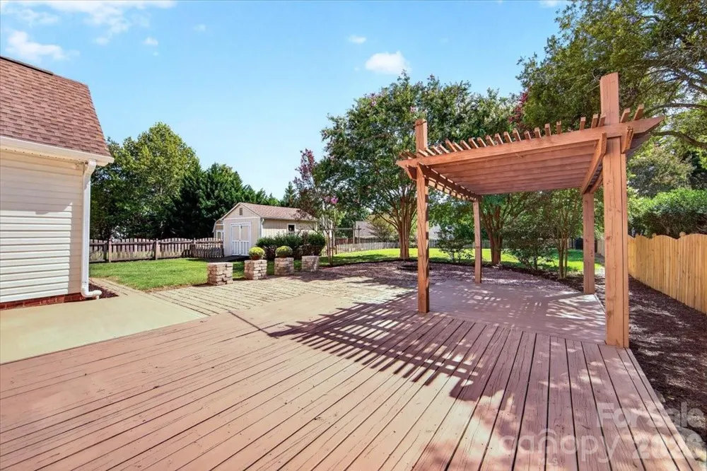 9026 Crusaders Court Matthews, NC 28105