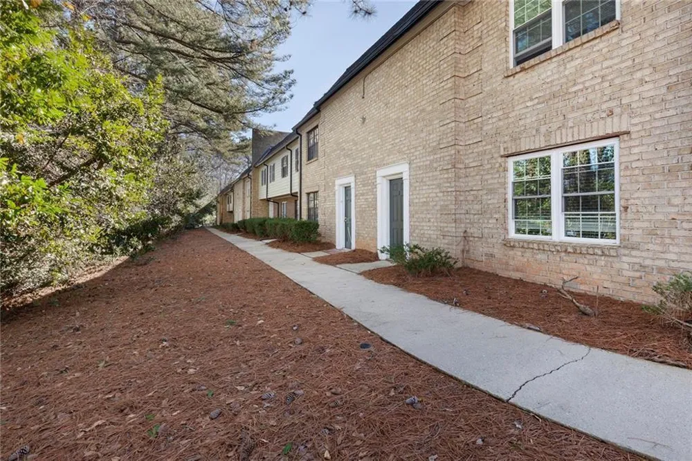 330 Winding River Drive #H Sandy Springs, GA 30350