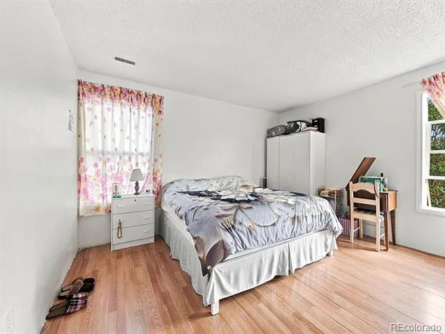14499 1st. Drive Aurora, CO 80011