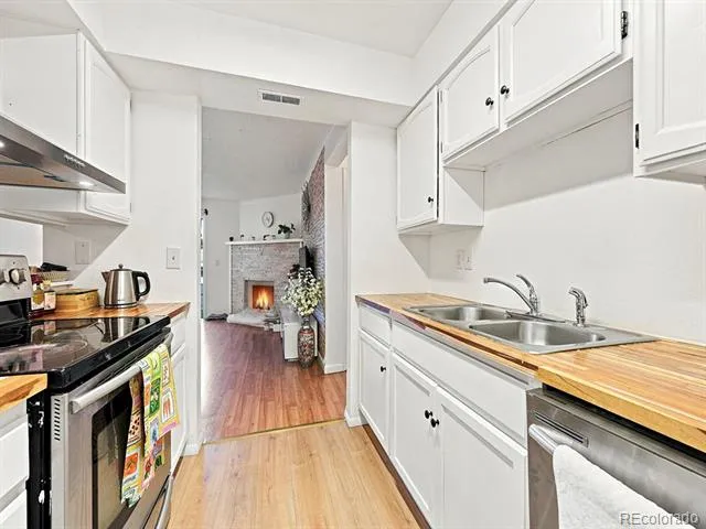 14499 1st. Drive Aurora, CO 80011