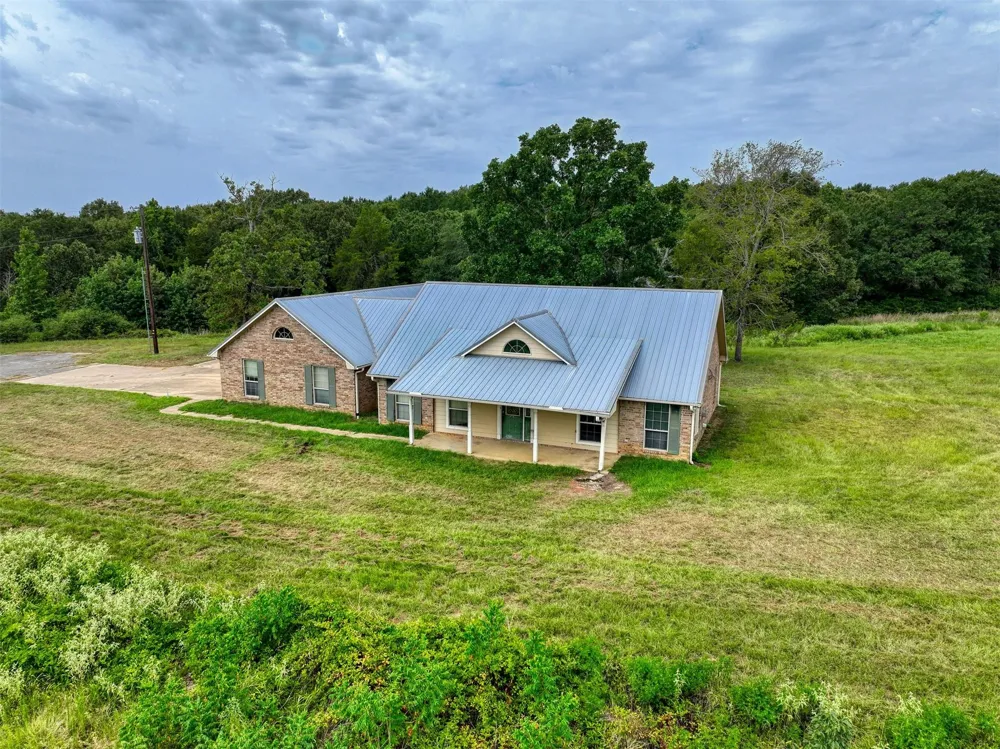 1722 Anderson County Road 432 Road Palestine, TX 75803