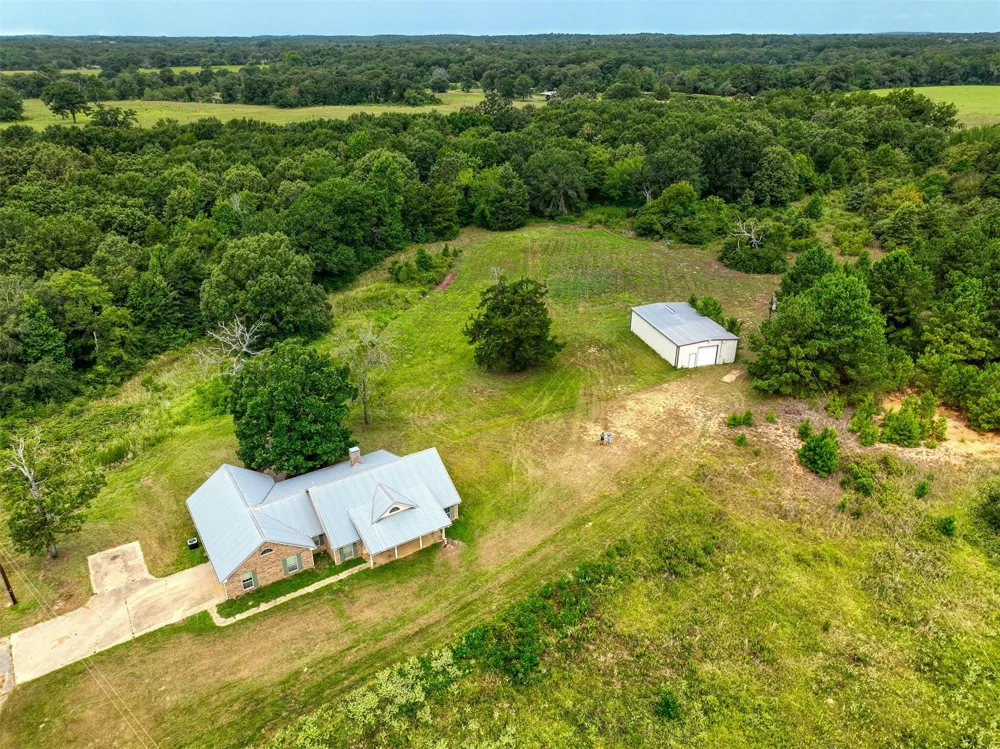 1722 Anderson County Road 432 Road Palestine, TX 75803