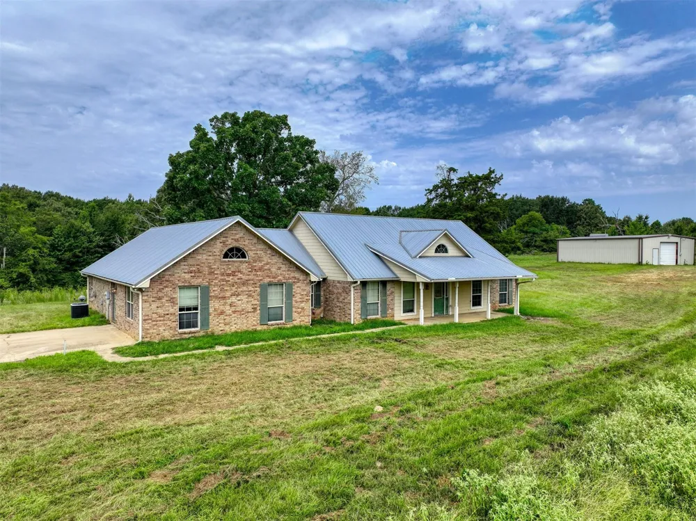 1722 Anderson County Road 432 Road Palestine, TX 75803