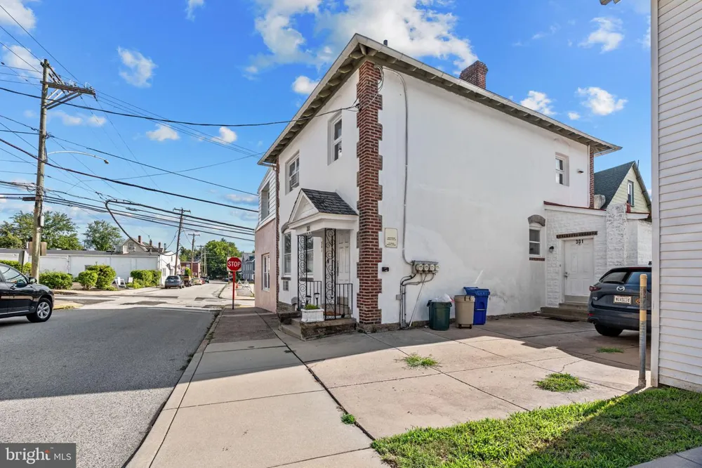 301 CEDAR STREET Jenkintown, PA 19046