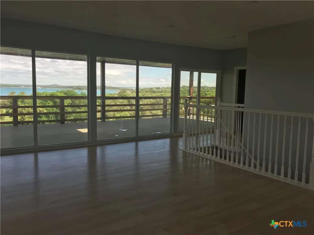 729 Clay Ridge Canyon Lake, TX 78133