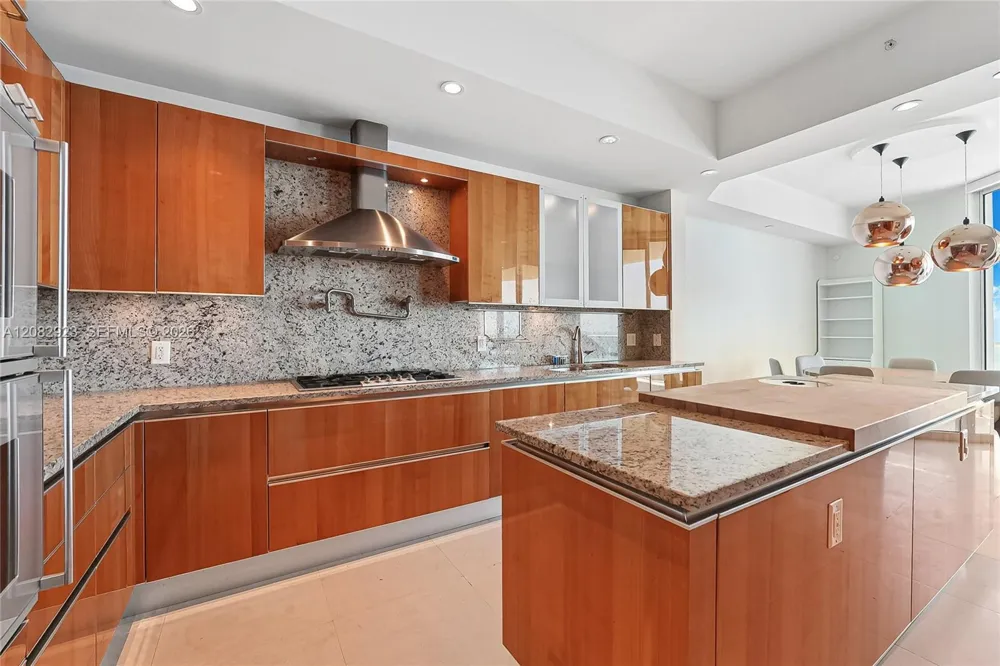 16051 Collins Ave #2903 Sunny Isles Beach, FL 33160
