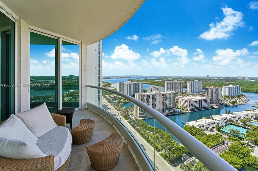 16051 Collins Ave #2903 Sunny Isles Beach, FL 33160