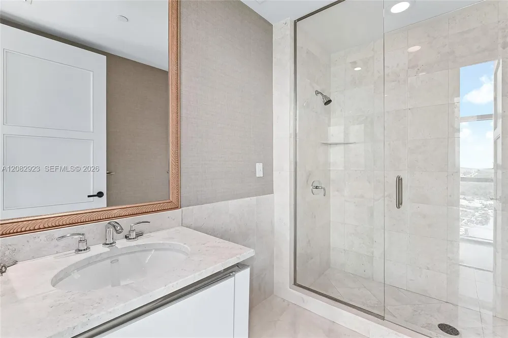 16051 Collins Ave #2903 Sunny Isles Beach, FL 33160