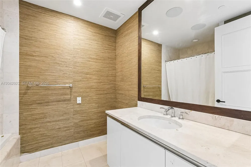 16051 Collins Ave #2903 Sunny Isles Beach, FL 33160